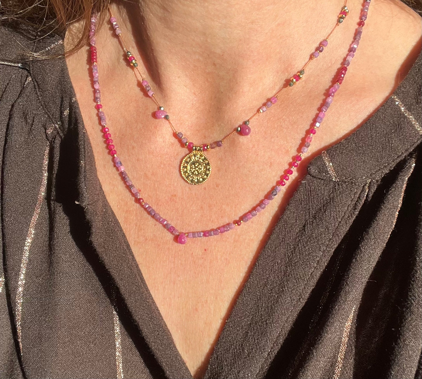 Collier « OUNA » en rubis roses