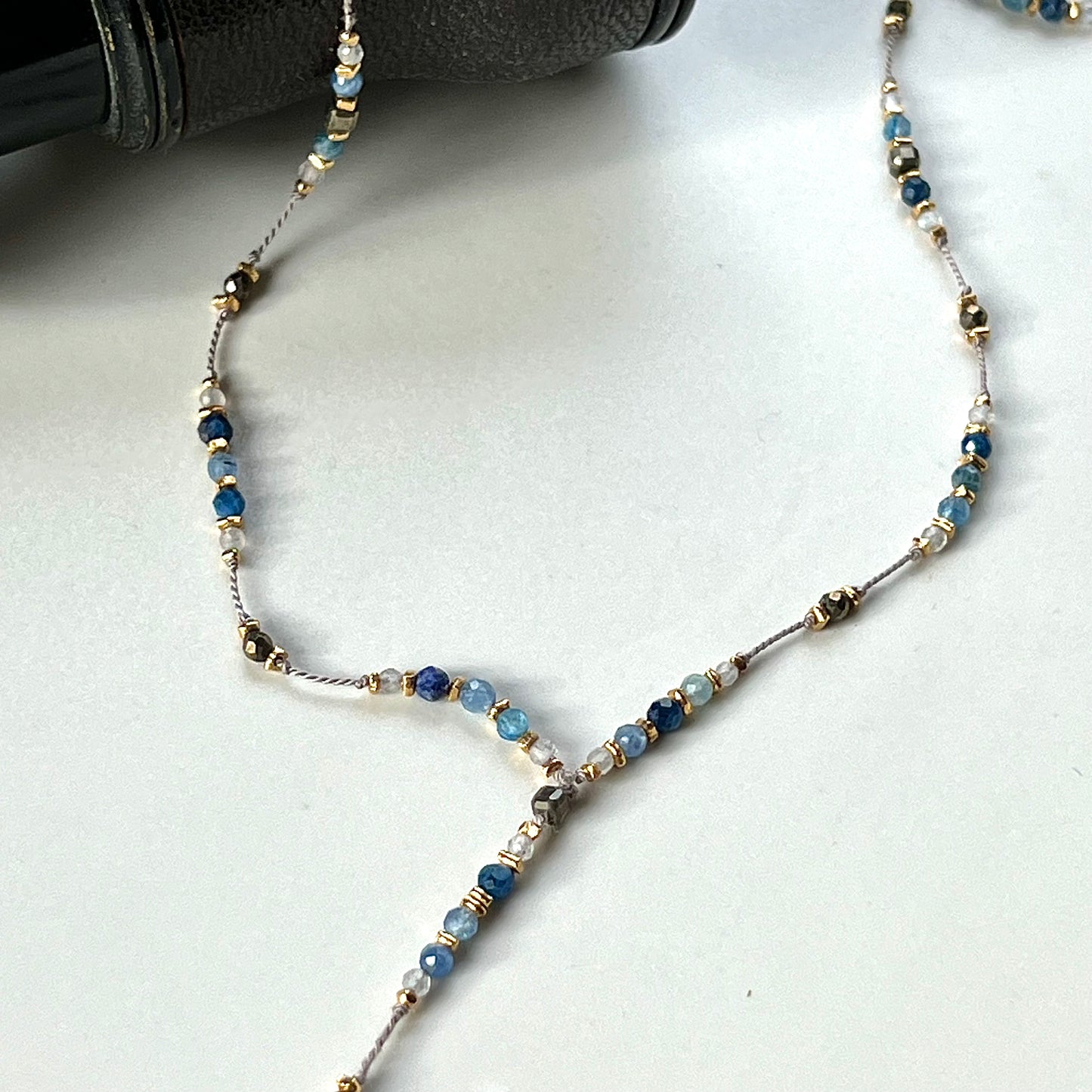 Chapelet PUR en cyanites et pyrites