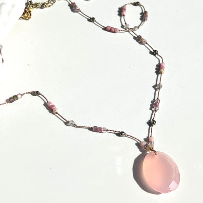 Collier Attrape rêves calcédoine rose