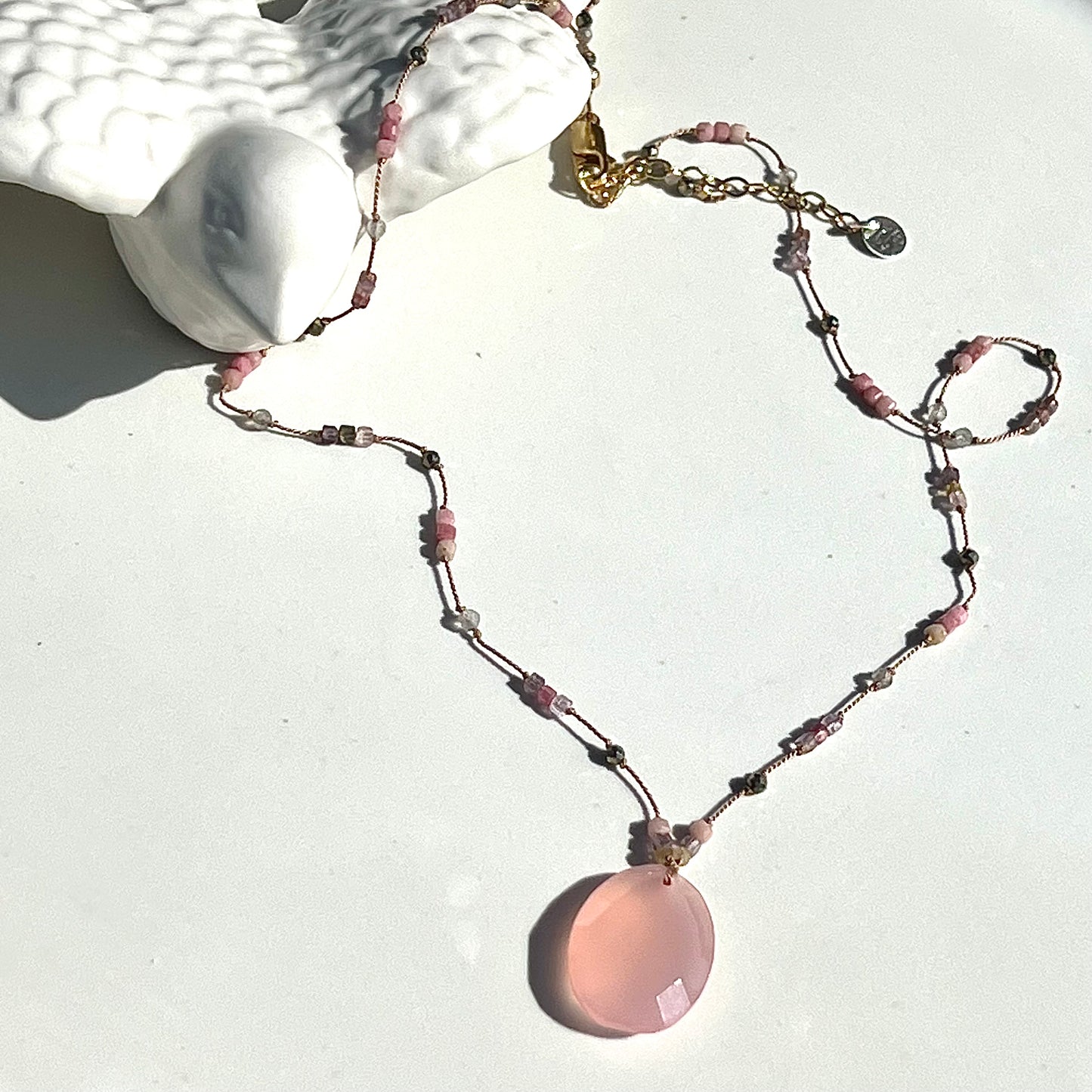 Collier Attrape rêves calcédoine rose